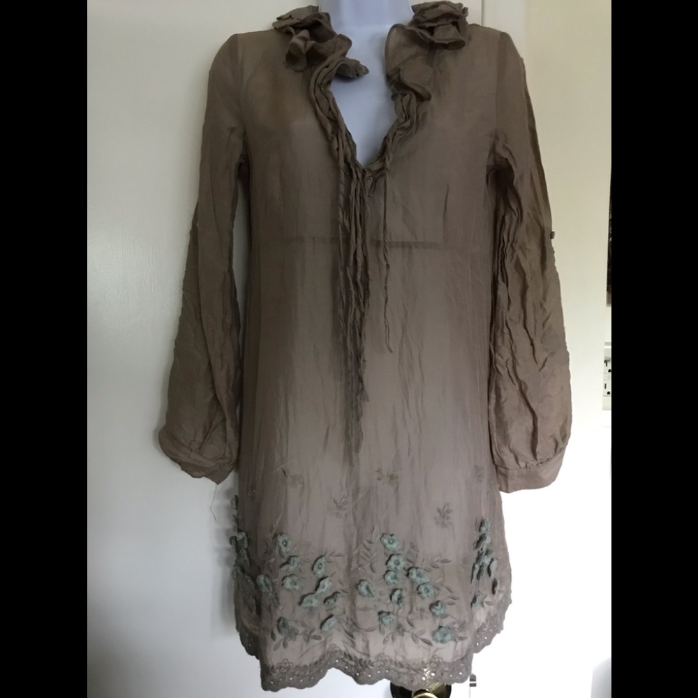 Mono Reno sizeS 30% silk 70% cotton beige , mini dress adjustable sleeves